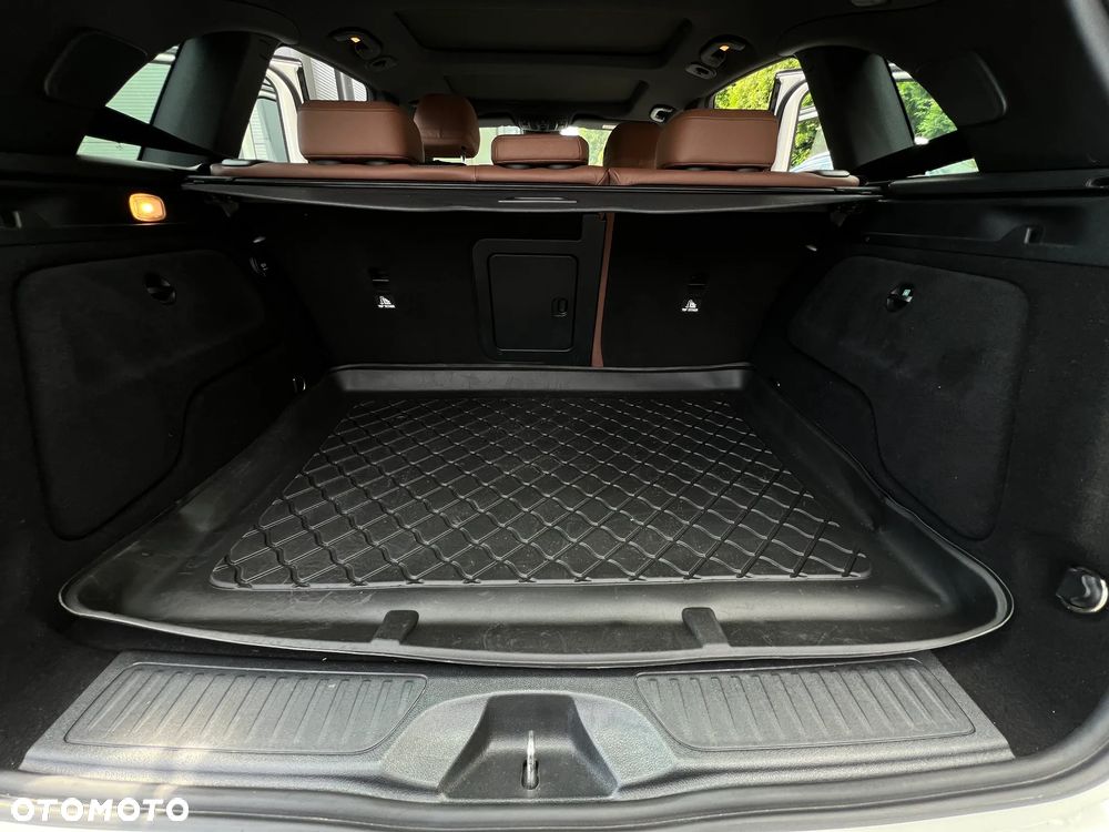 Mercedes-Benz Klasa B 250 4Matic 7G-DCT Edition - 39