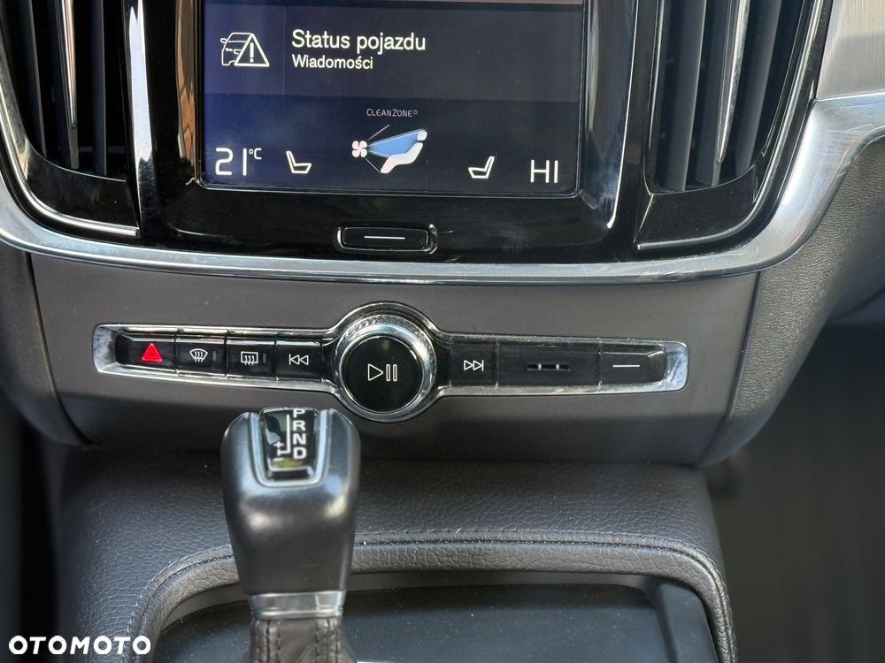 Volvo V90 D3 AWD Geartronic Momentum - 28