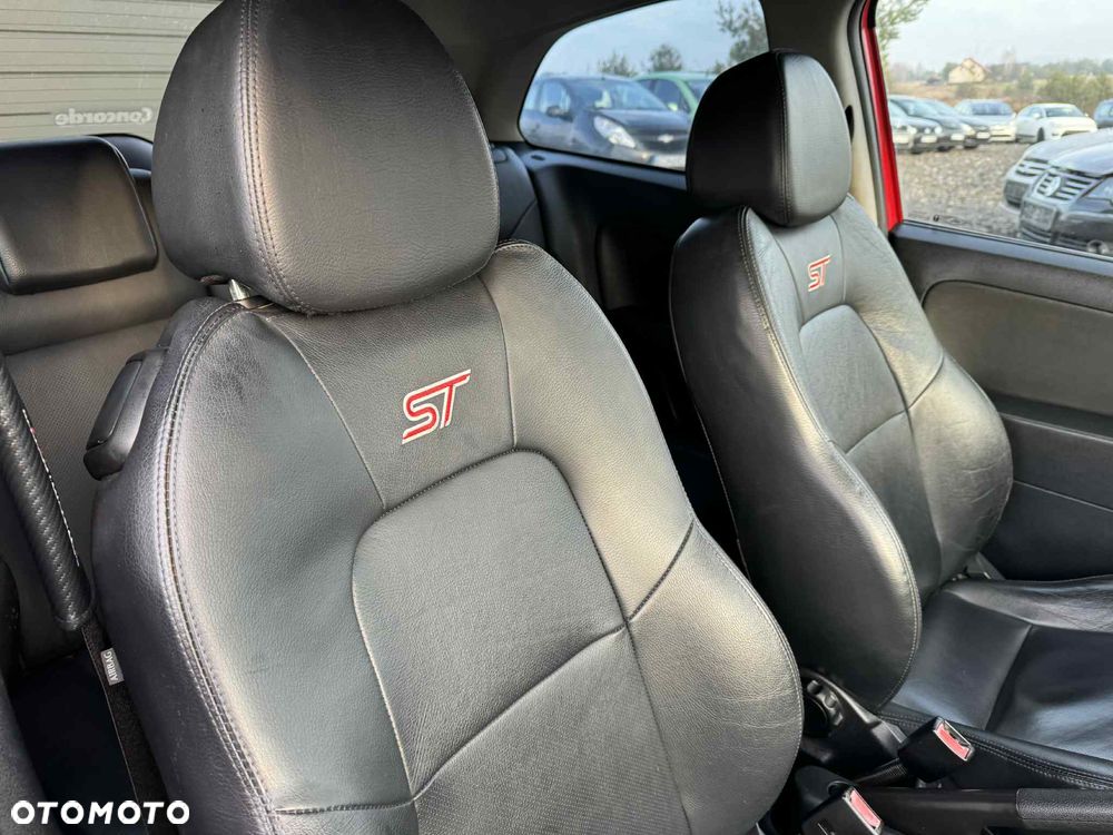 Ford Fiesta 2.0 ST - 24