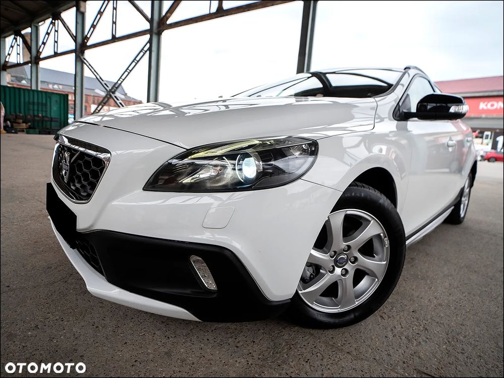 Volvo V40 Cross Country - 5