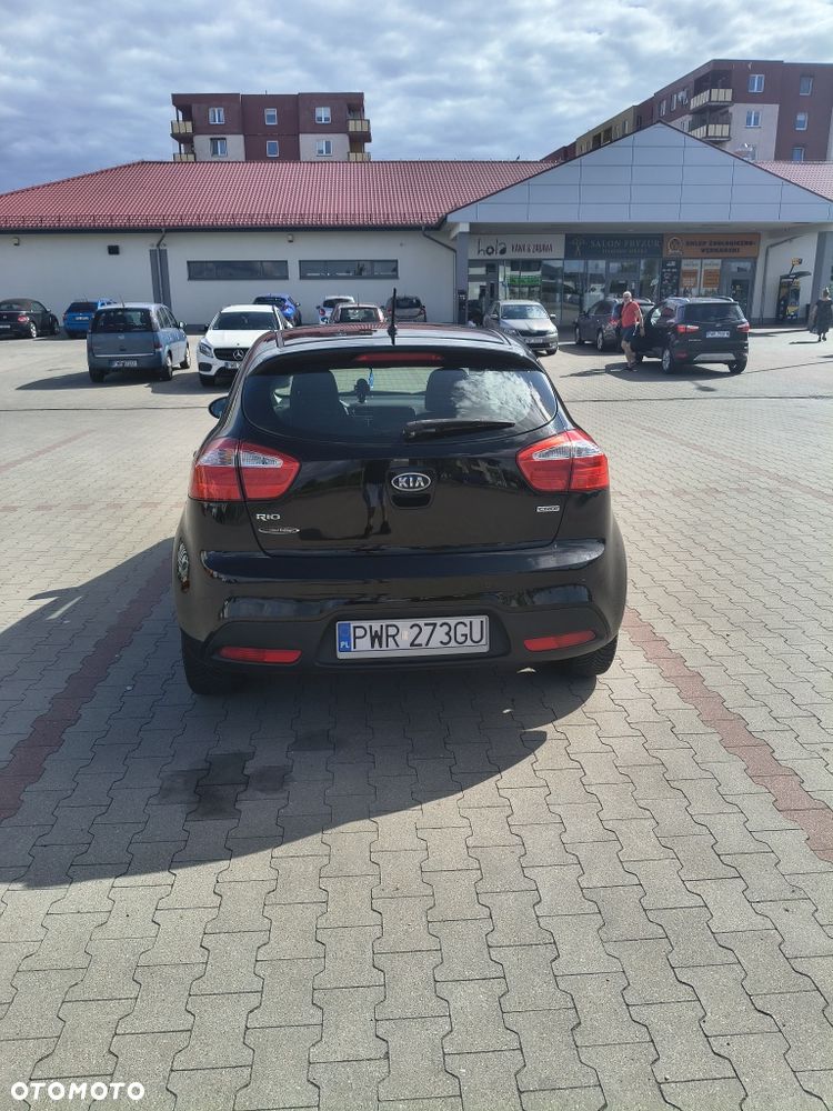 Kia Rio - 2
