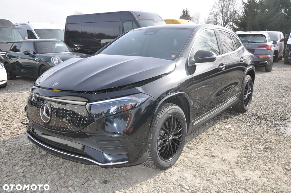 Mercedes-Benz EQA 250+ AMG Line - 34