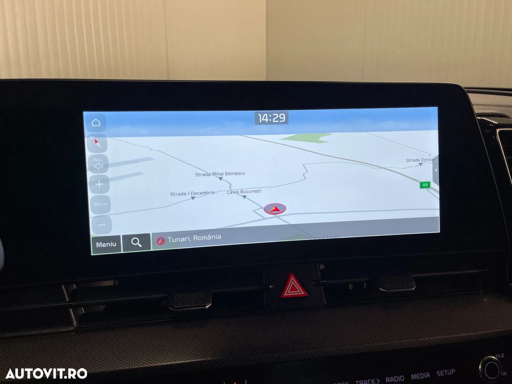 Kia Sportage 1.6 T-GDI PHEV 6AT 4x4 Business Line - 14