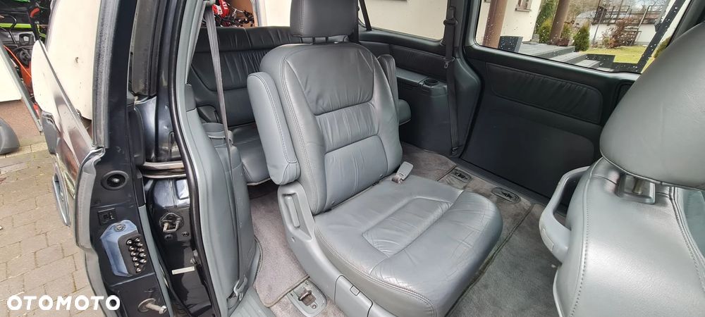 Honda Odyssey 3.5 LX - 6