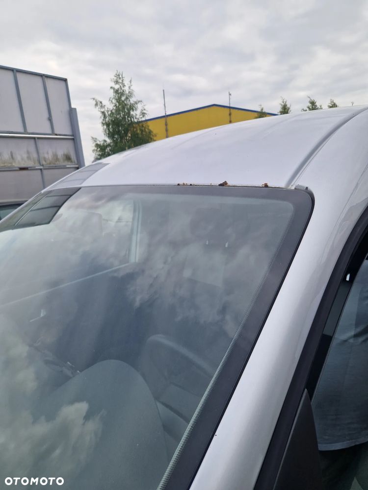 Volkswagen Caddy Maxi Trendline BMT - 24