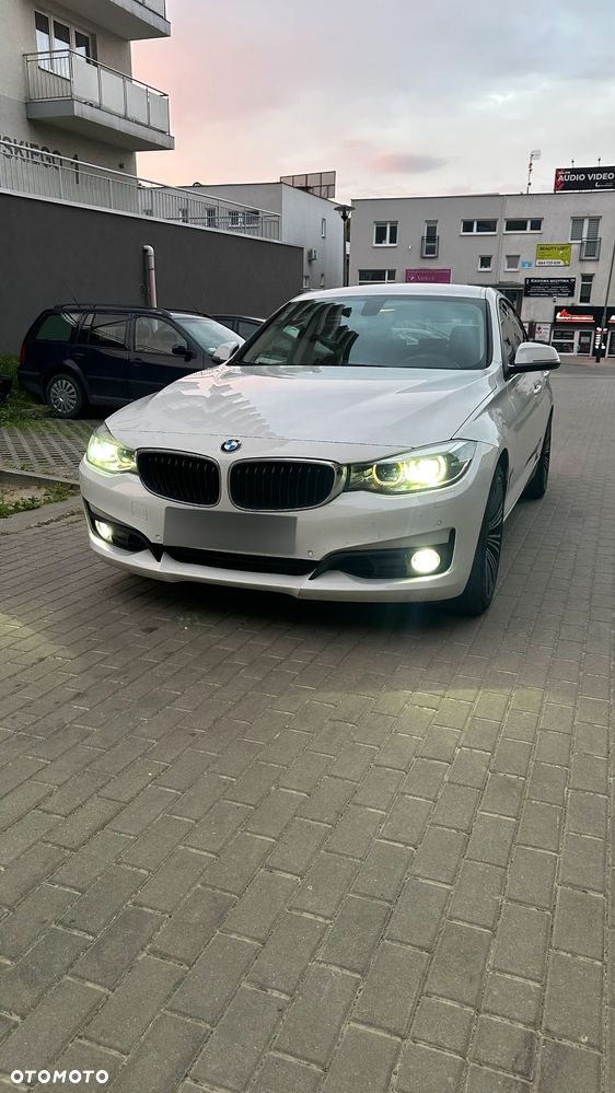 BMW Seria 3 320i xDrive - 16