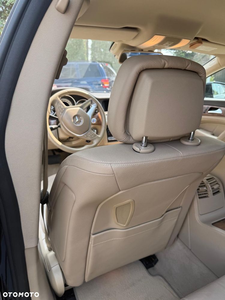 Mercedes-Benz CLS 350 CDI 4-Matic BlueEff - 23