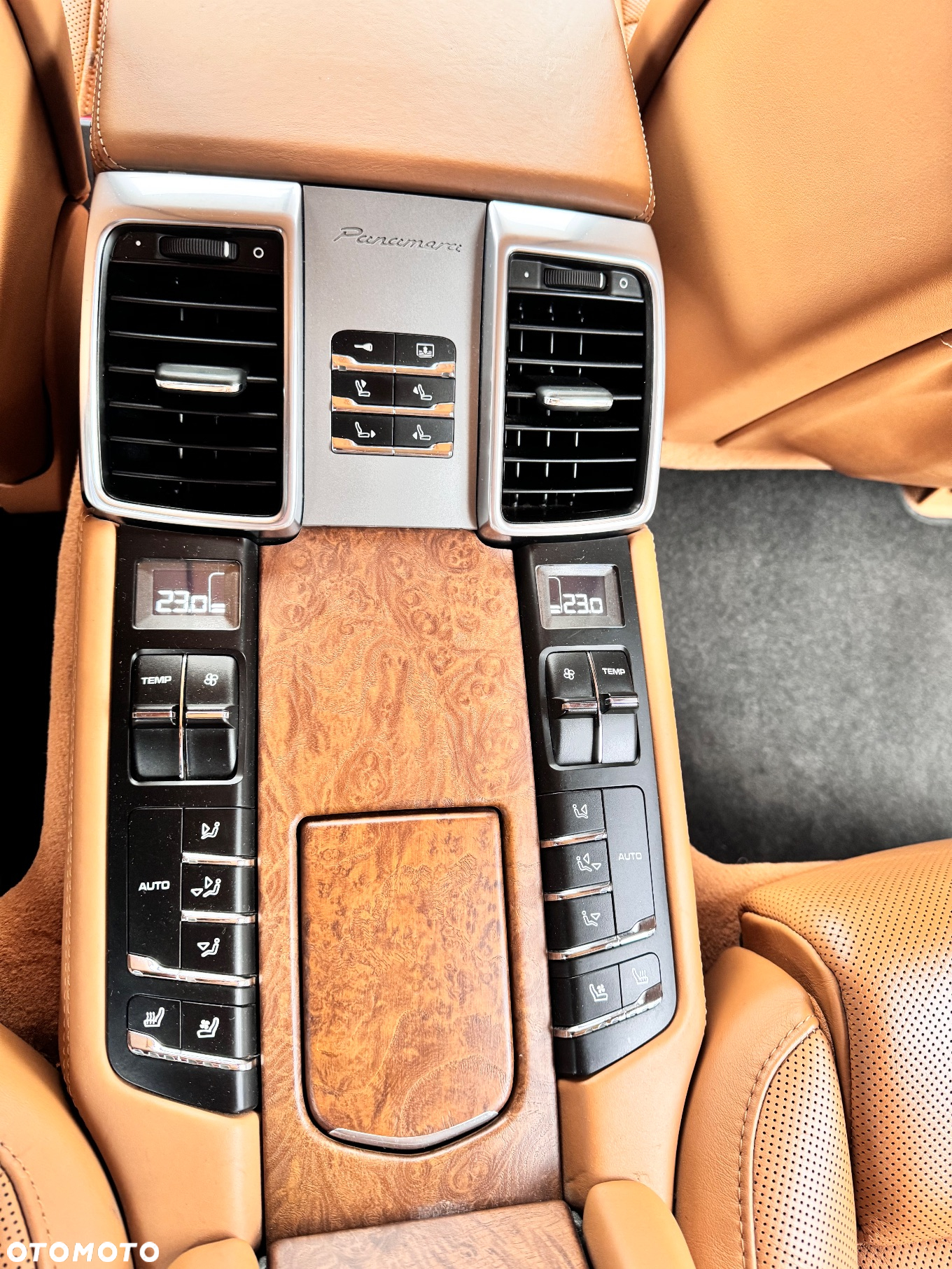 Porsche Panamera 4S - 23