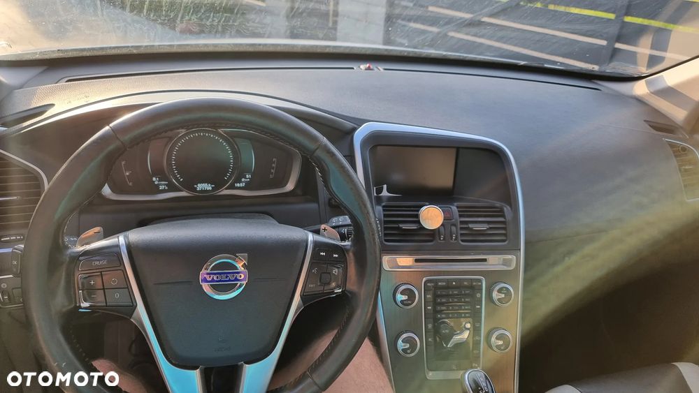 Volvo XC 60 D4 Drive-E Summum - 5