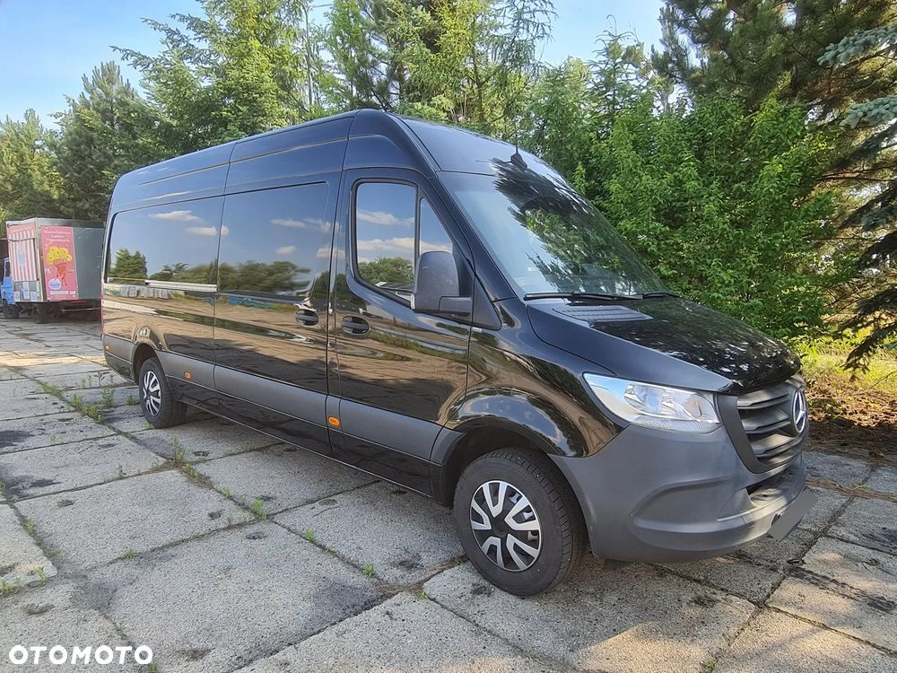 Mercedes-Benz Sprinter - 1
