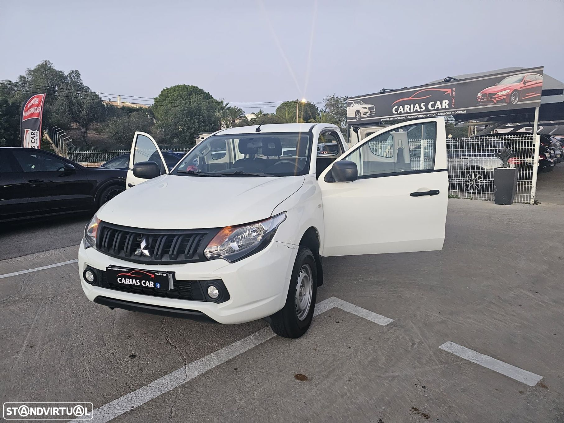 Mitsubishi L200 2.4 DI-D CD Invite 4WD - 9