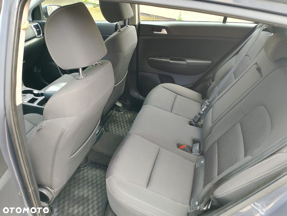 Kia Sportage 2,0 CRDI AWD Spirit - 9