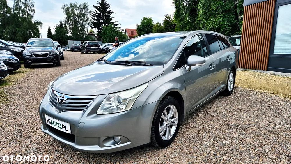 Toyota Avensis 2.0 Sol plus NAVI - 26