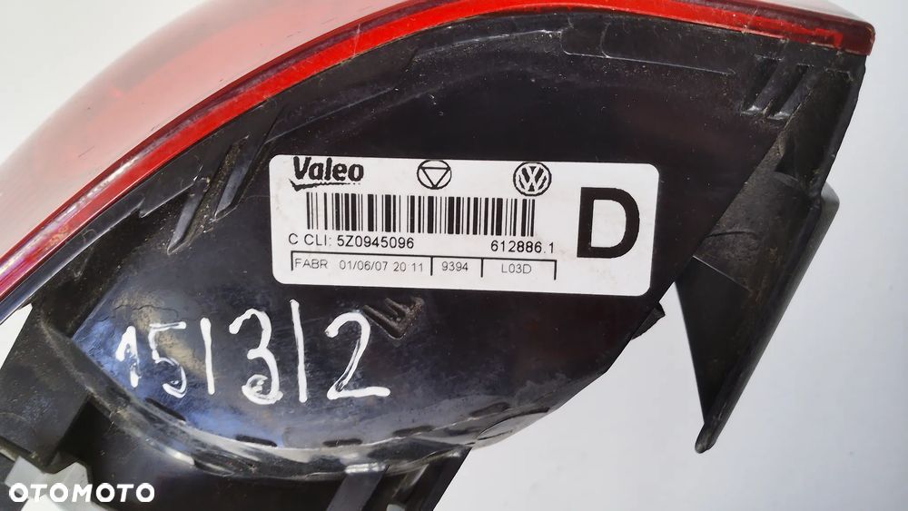 VW Fox Lampa Tył Prawa Lewa strona - 12