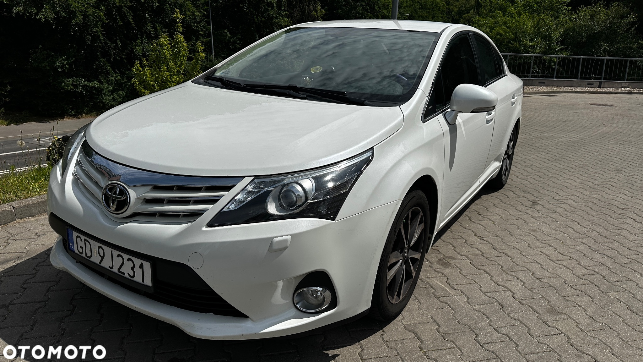Toyota Avensis 1.8 Premium MS - 9