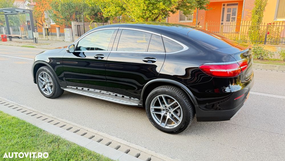 Mercedes-Benz GLC 300 e 4MATIC - 4