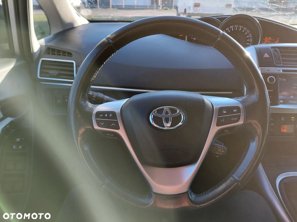 Toyota Verso 2.0 D-4D 7-Sitzer Executive - 10