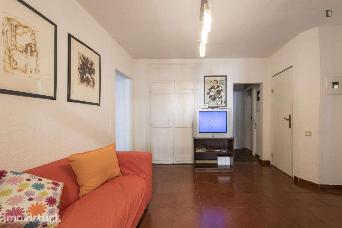 Quarto - localizado em Estrela Lisbon - Grande imagem: 5/25