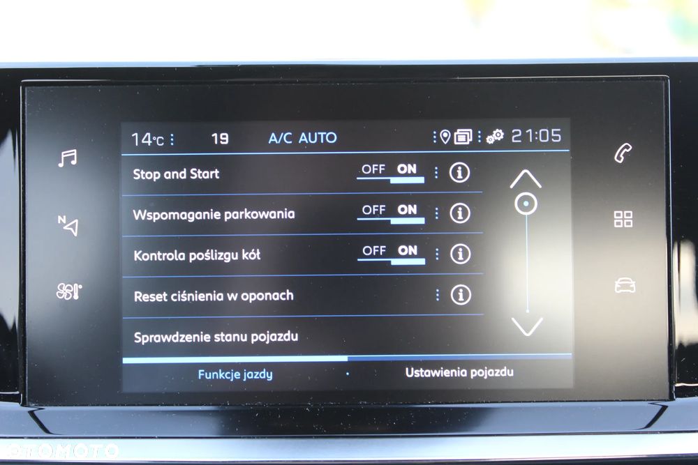 Peugeot 2008 1.5 BlueHDi Allure S&S EAT8 - 25