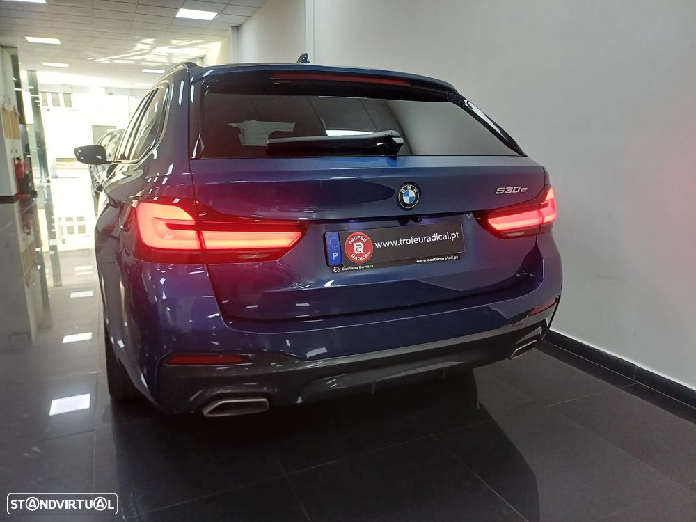 BMW 530 e Pack Desportivo M - 8