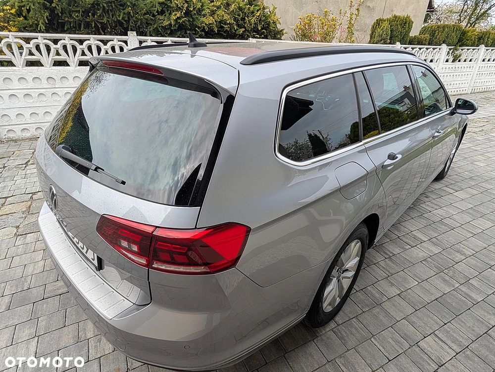 Volkswagen Passat 2.0 TDI SCR DSG - 17
