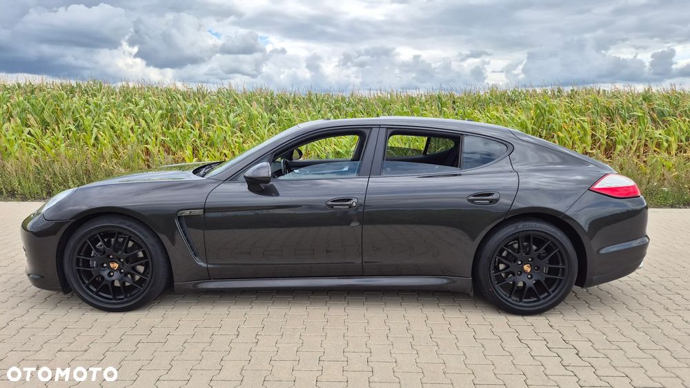 Porsche Panamera - 12