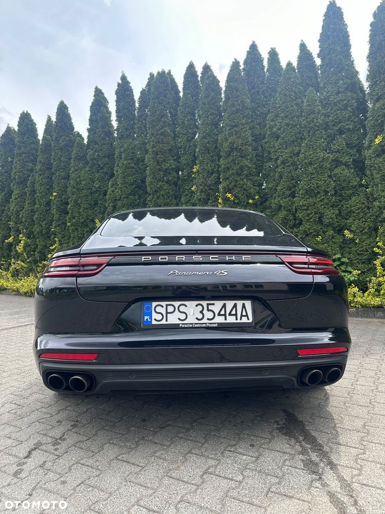 Porsche Panamera 4S - 8