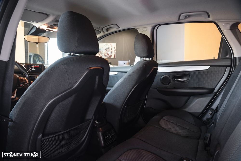 BMW 214 Active Tourer d Luxury Line - 7