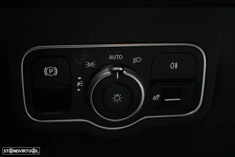 Mercedes-Benz GLB 180 d Style - 11