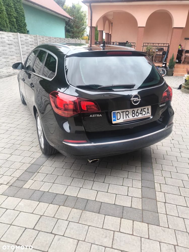 Opel Astra 2.0 CDTI Exklusiv - 6