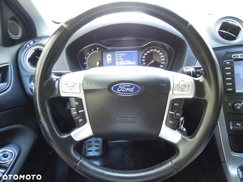 Ford Mondeo 2.0 T Ghia MPS6 - 30