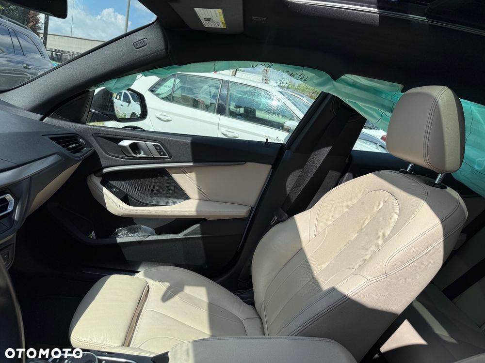 BMW Seria 2 225i xDrive Sport Line - 29