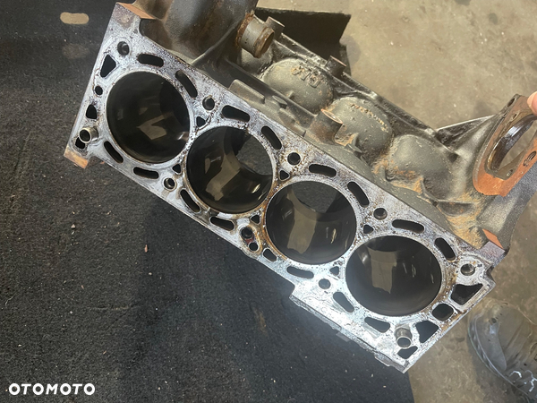 OPEL 1.8 Z18XE BLOK SILNIKA