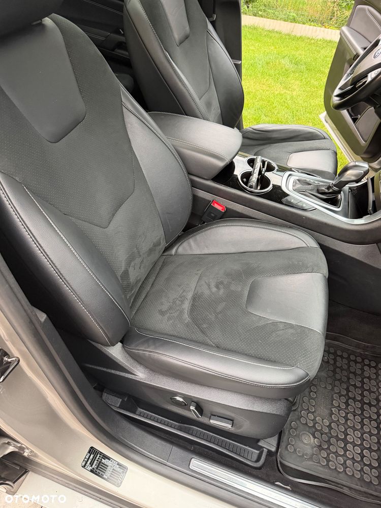 Ford S-Max 2.0 EcoBoost ST-Line - 26