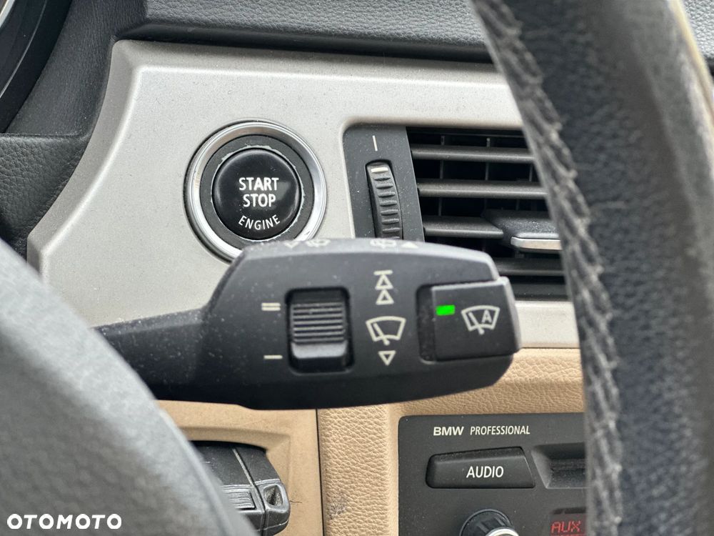 BMW Seria 3 320d DPF Edition Exclusive - 19