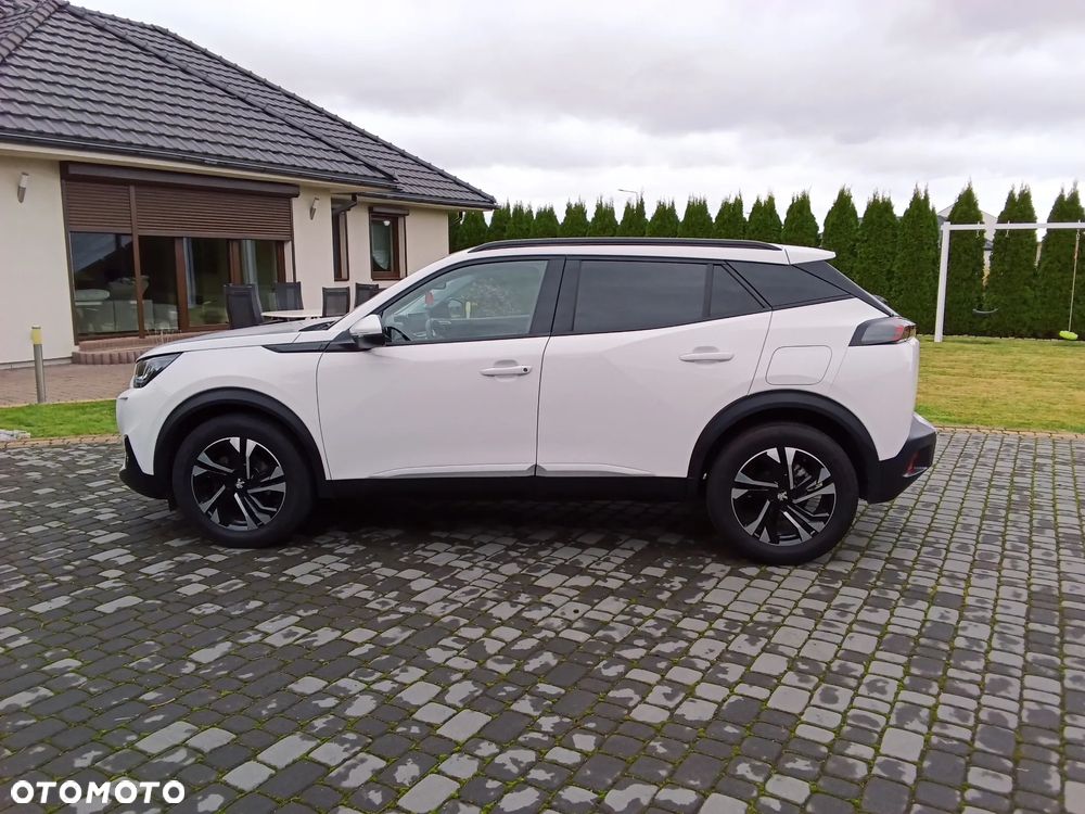 Peugeot 2008 - 8