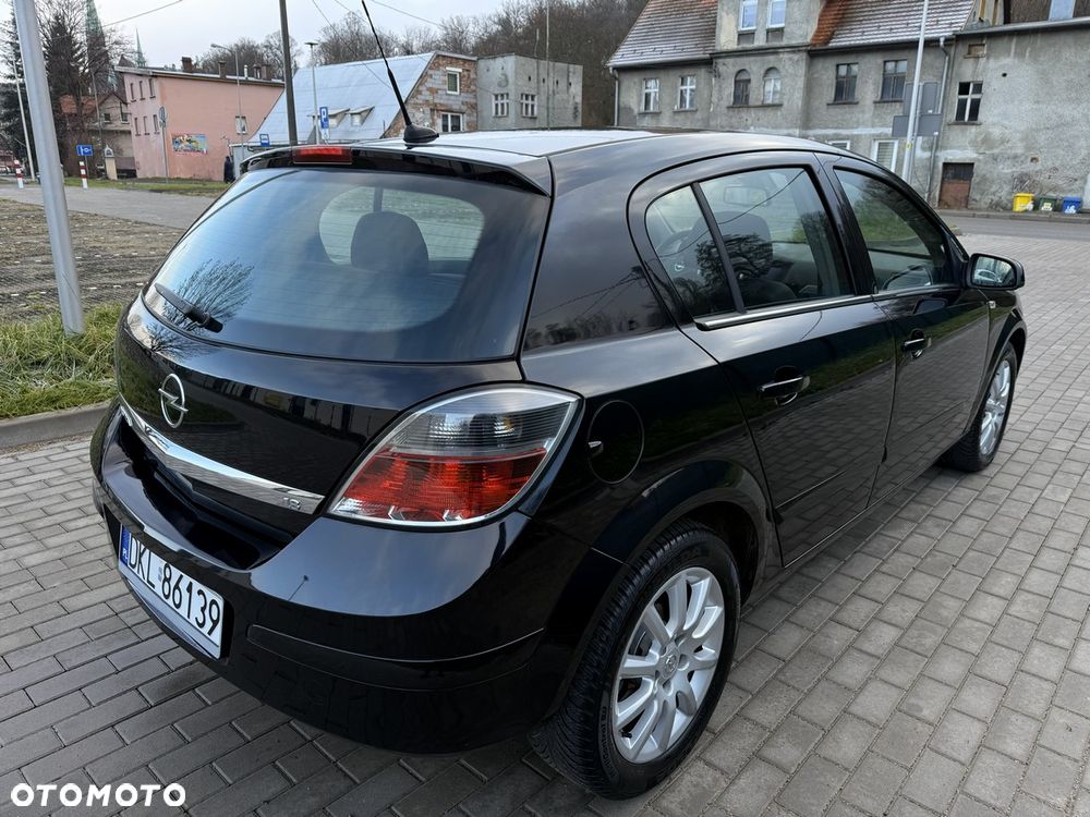 Opel Astra 1.8 Innovation - 11