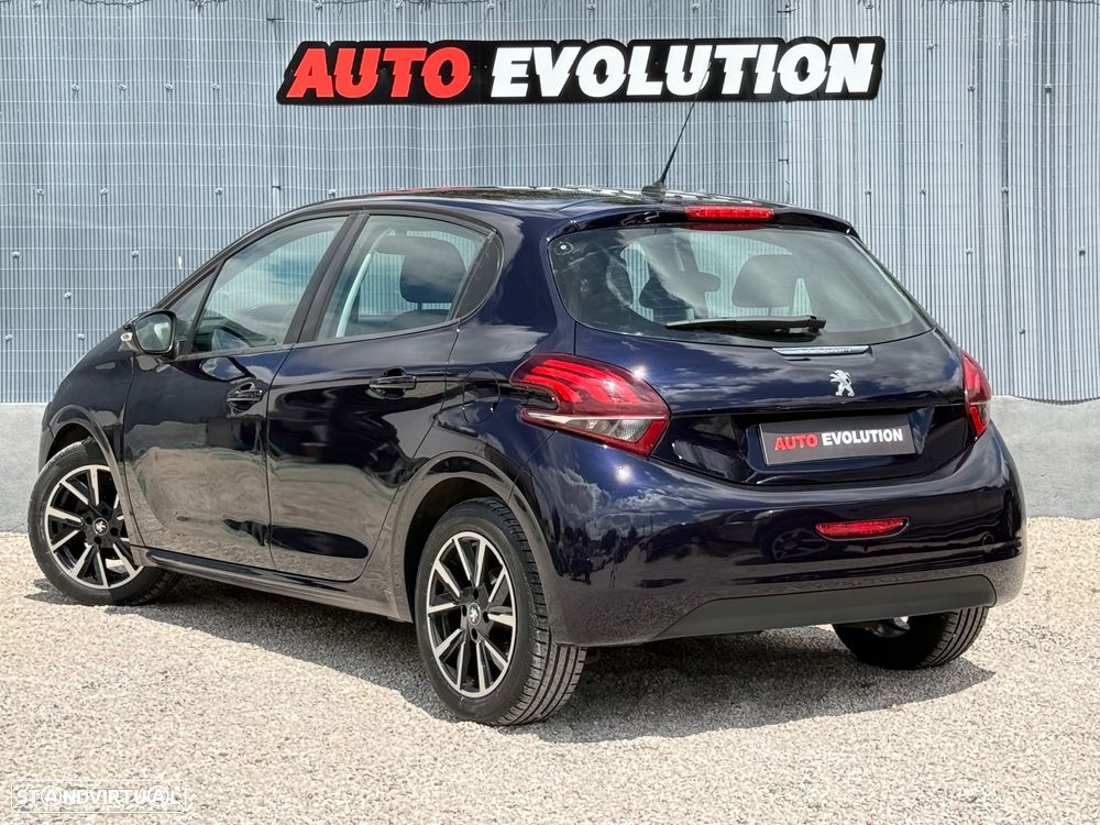 Peugeot 208 1.6 BlueHDi Style - 4