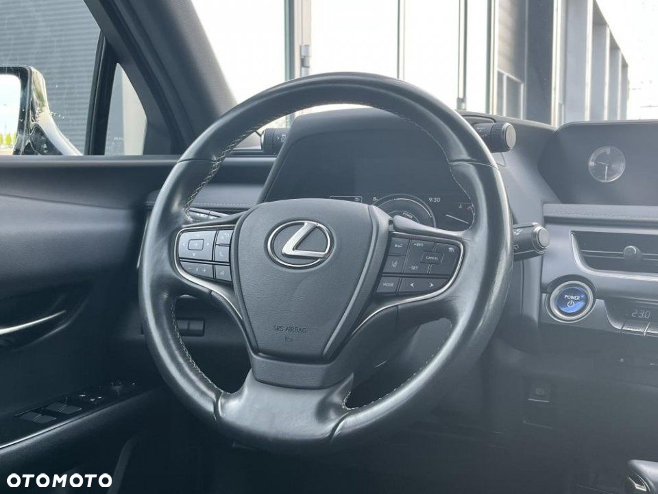 Lexus UX - 29