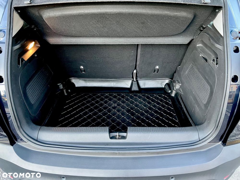 Opel Crossland X - 8