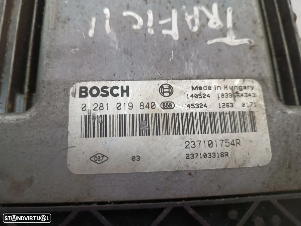 CENTRALINA DO MOTOR RENAULT TRAFIC / OPEL VIVARO 2.0DCI REF. 0281019840 237101754R 237103316R - 2