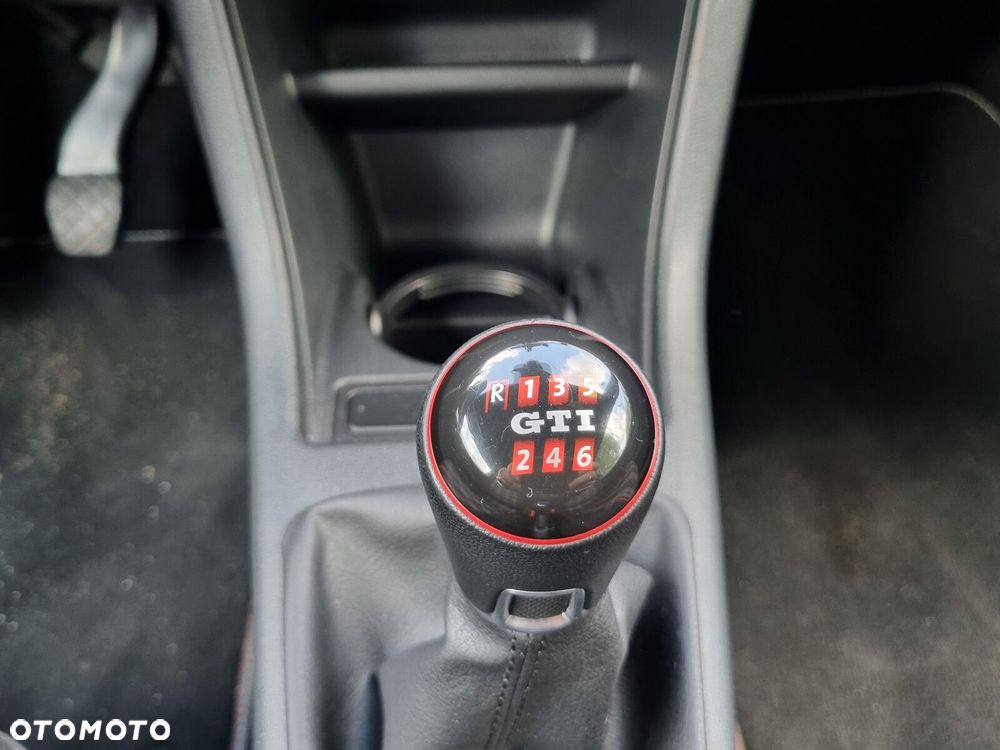 Volkswagen up! 1.0 TSI GTI - 20