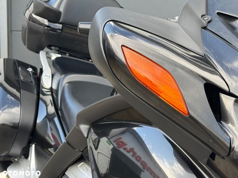 Honda ST - 6