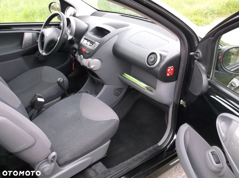 Peugeot 107 - 10