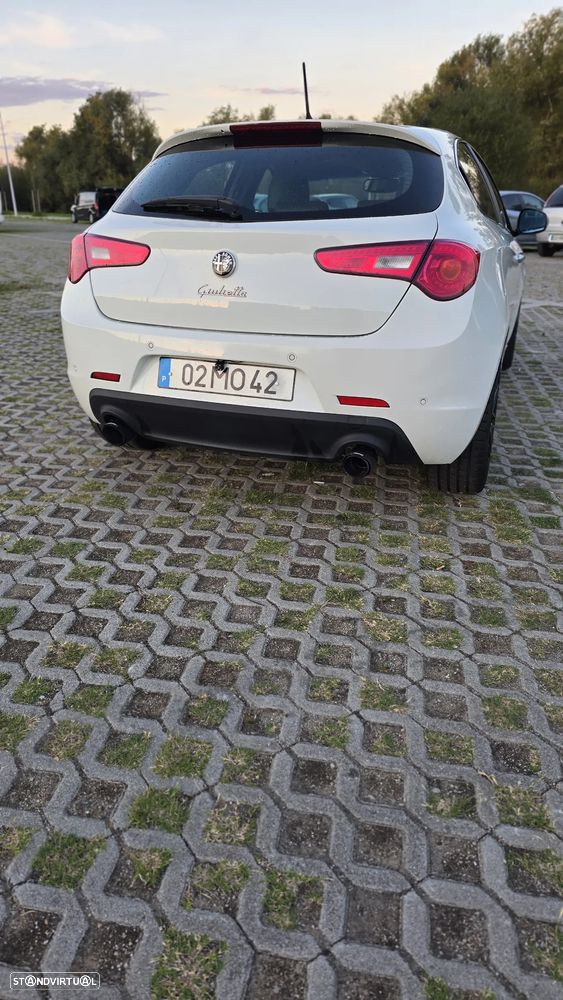 Alfa Romeo Giulietta - 8