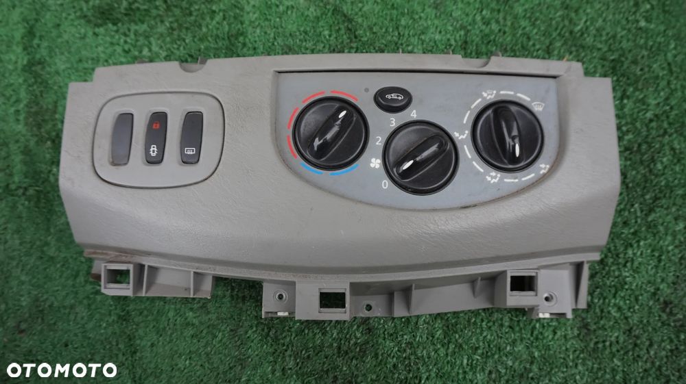 Renault Trafic II Opel Vivaro Nissan Primastar 2.0 DCI M9R panel nawiewu wentylacji europa