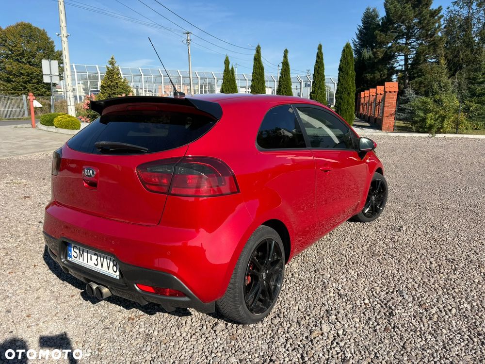 Kia Rio - 10