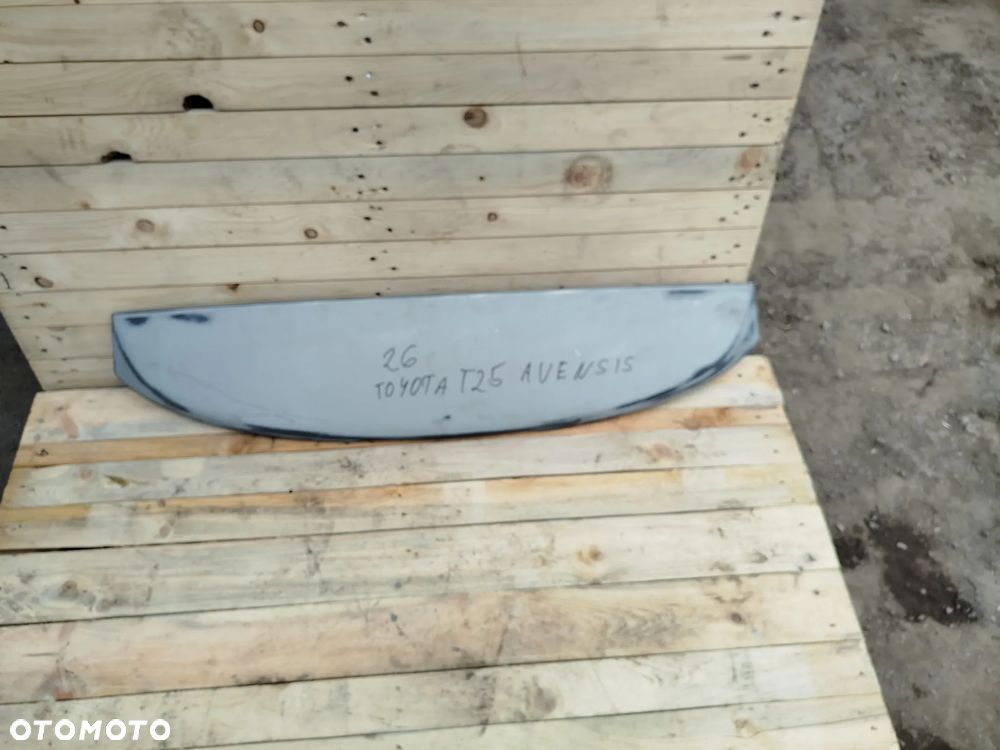 Toyota Avensis T25 lotka tylnej klapy tył blenda dokładka - 1