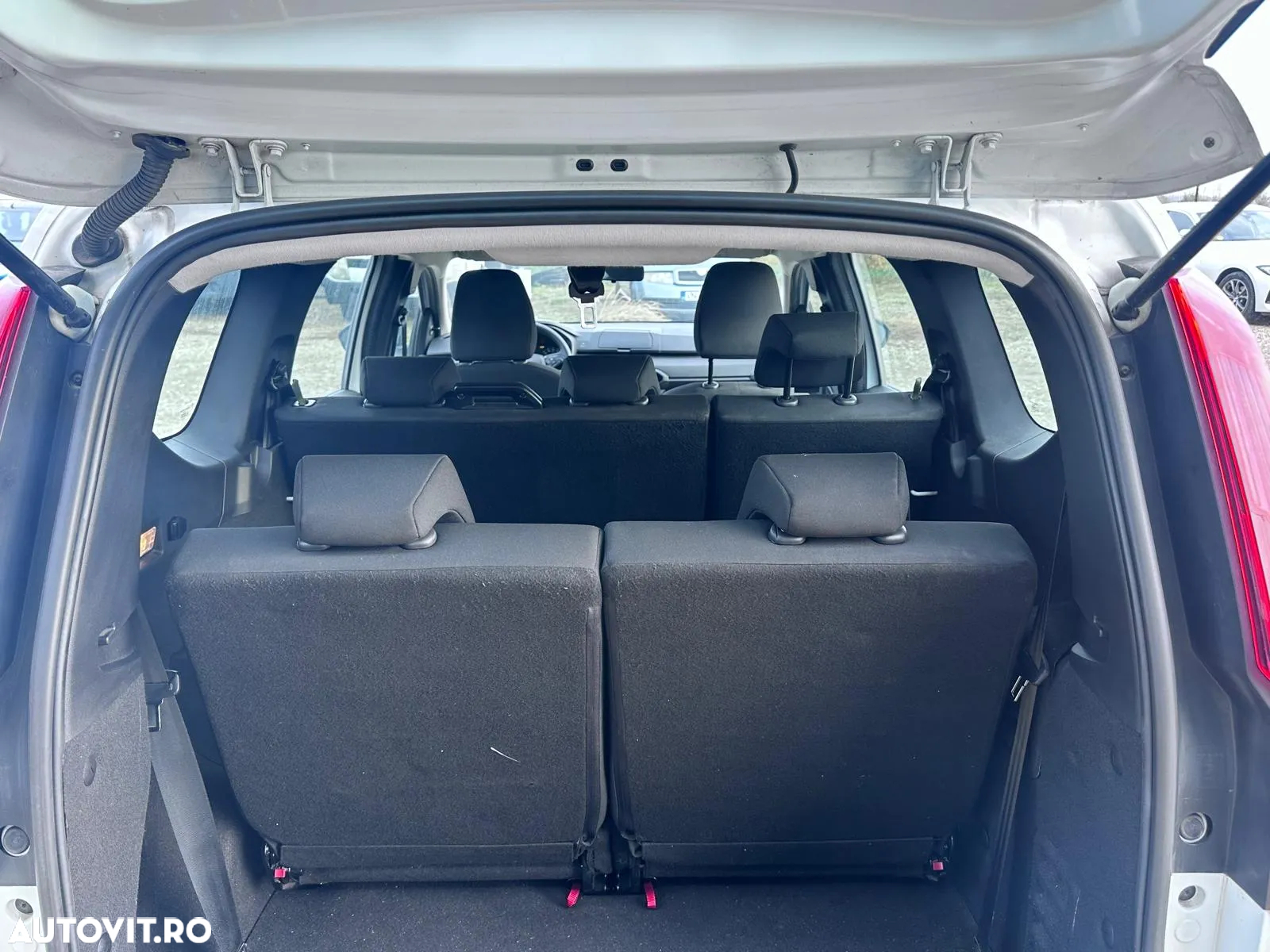 Dacia Jogger 7 locuri TCe 110 Essential - 4
