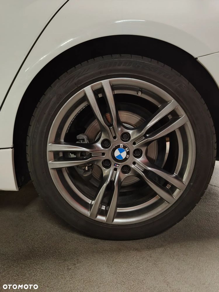 BMW Seria 3 330i Sport Line Sport - 29